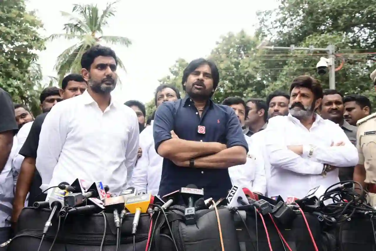 Pawan, Balakrishna, Lokesh at Rajahmundry Central Jail