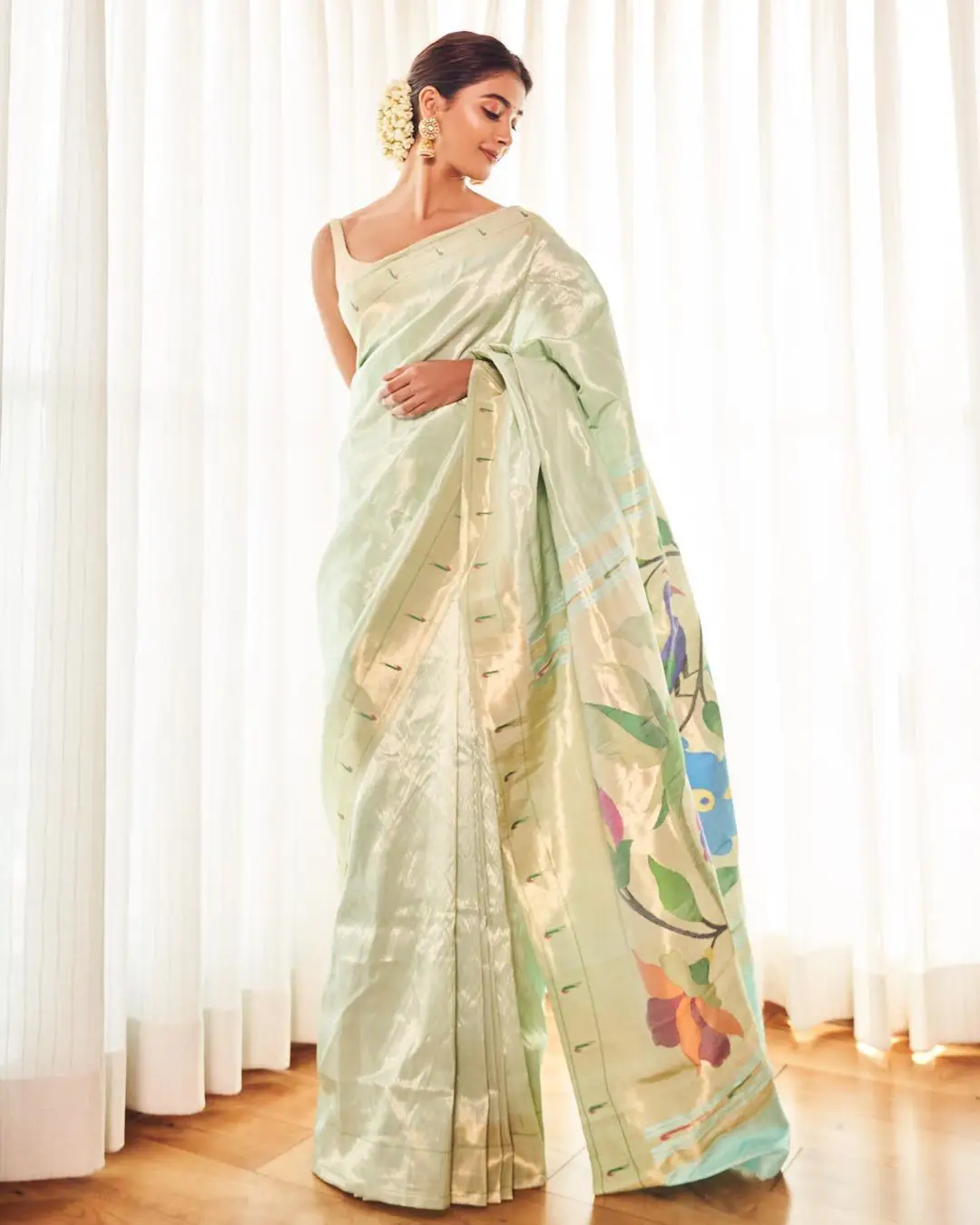 Pooja Hegde Saree Photos on occasion of vinayaka chavithi