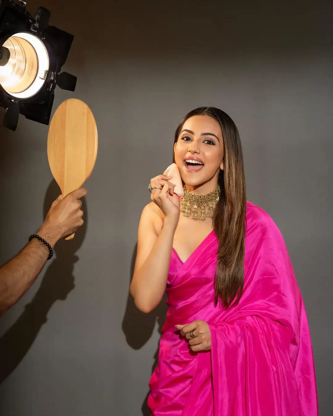 Rakul Preet Singh Stunning Looks in Saree