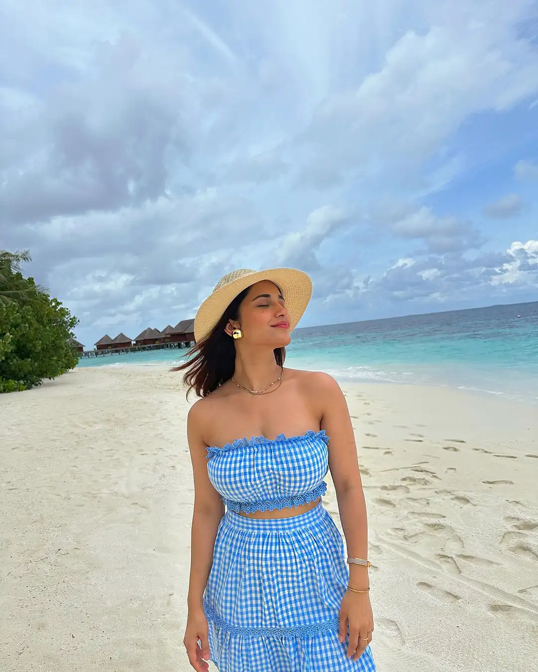 Ruhani Sharma Enjoying in Beaches at Bali
