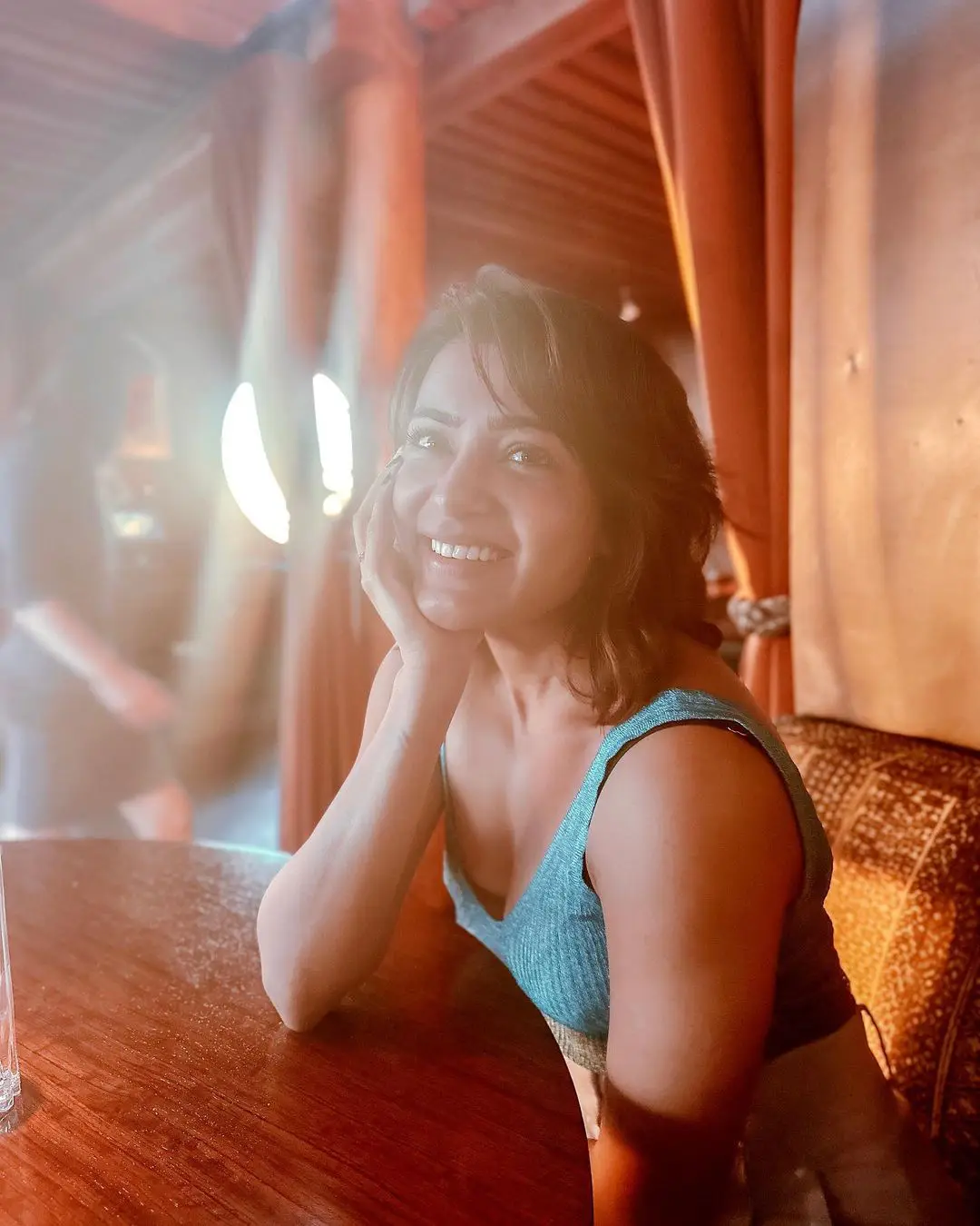 Samantha Enjoying in America