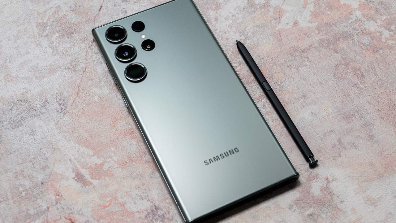 Samsung Galaxy S23 FE 5G : శాంసంగ్ గెలాక్సీ S23 FE 5G ఫోన్ వచ్చేస్తోంది.. లాంచ్కు ముందే ధర ఎంతో తెలిసిందోచ్..! Samsung Galaxy S23 FE 5G Price in India Tipped