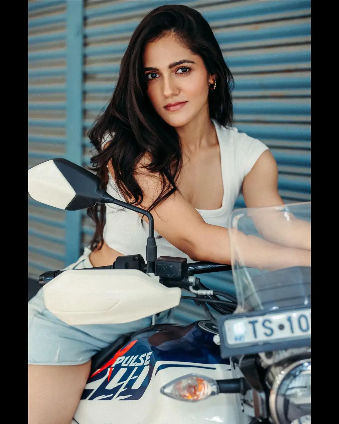 Posing with bike motorbike hi-res stock photography and images - Alamy