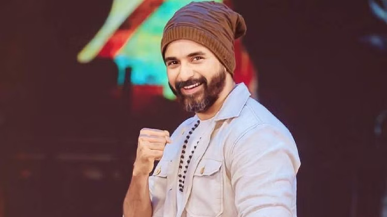 Sivakarthikeyan : సౌత్ స్టార్ డైరెక్టర్తో సినిమా అనౌన్స్ చేసిన శివ కార్తికేయన్.. Sivakarthikeyan : సౌత్ స్టార్ డైరెక్టర్తో సినిమా అనౌన్స్ చేసిన శివ కార్తికేయన్..