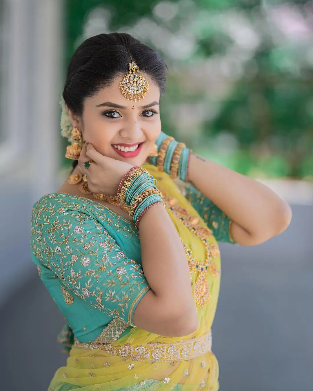 Sreemukhi Vinayaka Chavithi Special Photo Shoot in Half Saree