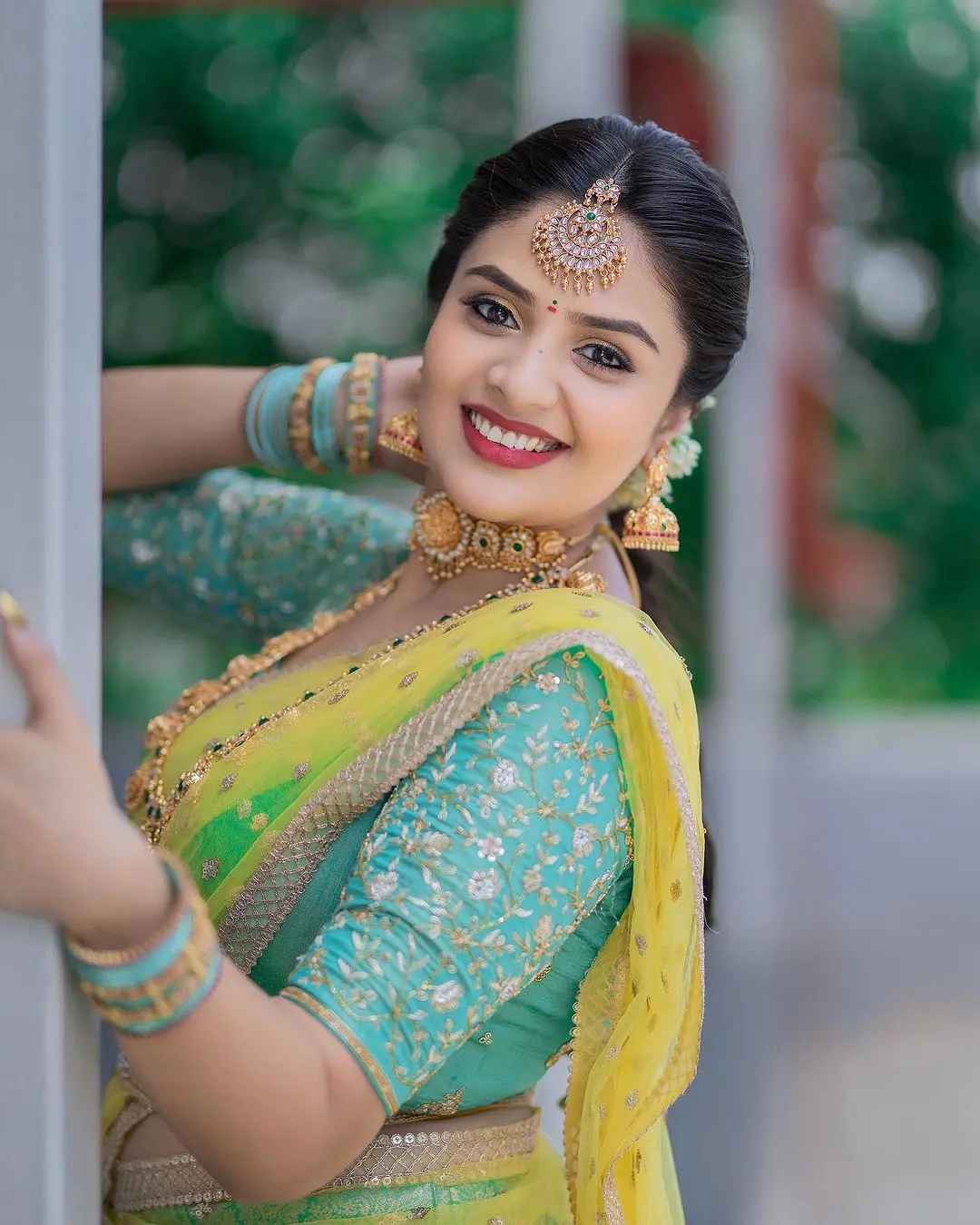 Sreemukhi Vinayaka Chavithi Special Photo Shoot in Half Saree