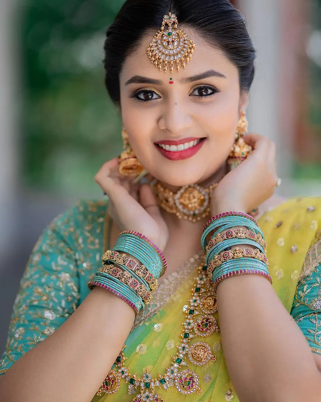 Sreemukhi Vinayaka Chavithi Special Photo Shoot in Half Saree