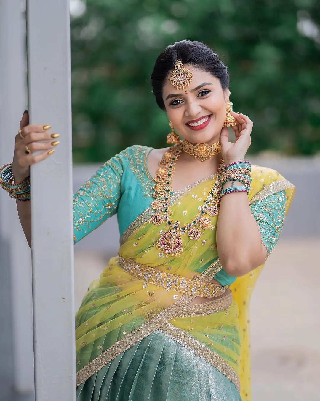 Sreemukhi Vinayaka Chavithi Special Photo Shoot in Half Saree