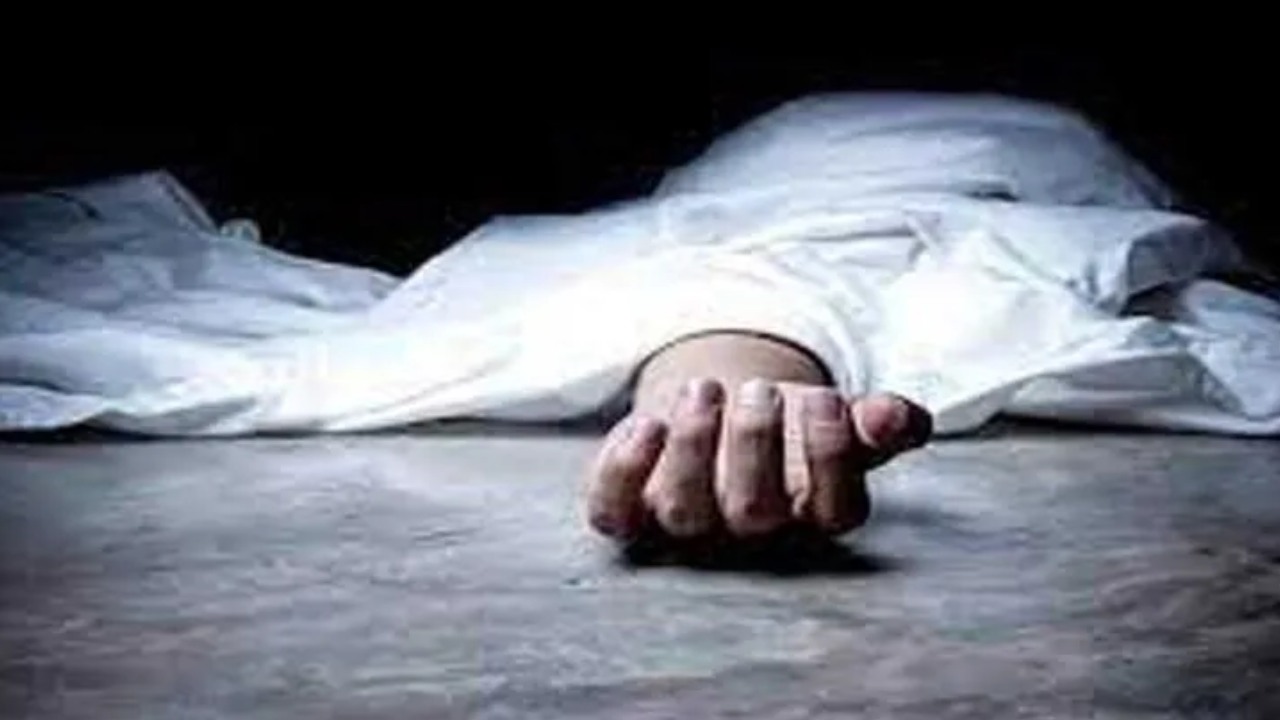 Suspicious Death : నందివాడ ఎస్సై శిరీష భర్త అనుమానాస్పద మృతి.. రెండేళ్ల క్రితం ప్రేమ వివాహం Suspicious Death : నందివాడ ఎస్సై శిరీష భర్త అనుమానాస్పద మృతి.. రెండేళ్ల క్రితం ప్రేమ వివాహం