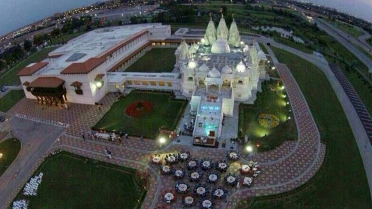 World Second Largest Hindu Temple : ప్రపంచంలోనే అతిపెద్ద రెండో హిందూ దేవాలయం.. ఎక్కడుందో తెలుసా? ప్రత్యేకతలు ఏమిటంటే .. World Second Largest Hindu Temple : ప్రపంచంలోనే అతిపెద్ద రెండో హిందూ దేవాలయం.. ఎక్కడుందో తెలుసా? ప్రత్యేకతలు ఏమిటంటే ..