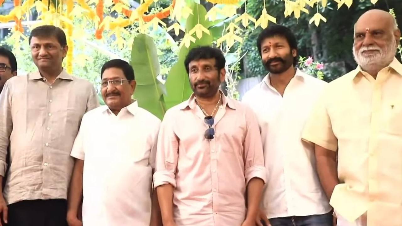 Gopichand 32 : చాలా గ్యాప్ తర్వాత గోపీచంద్తో గ్రాండ్ కంబ్యాక్ ఇవ్వనున్న డైరెక్టర్ శ్రీను వైట్ల.. కొత్త సినిమా ఓపెనింగ్.. Gopichand 32 : చాలా గ్యాప్ తర్వాత గోపీచంద్తో గ్రాండ్ కంబ్యాక్ ఇవ్వనున్న డైరెక్టర్ శ్రీను వైట్ల.. కొత్త సినిమా ఓపెనింగ్..