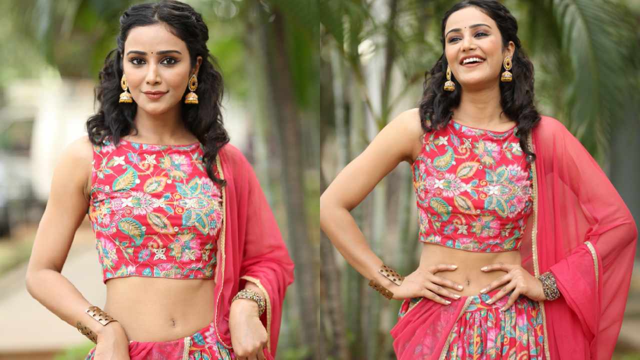 Simran Gupta : నడుము అందాలతో కుర్రాళ్లకు వల వేస్తున్న సిమ్రాన్ గుప్త..