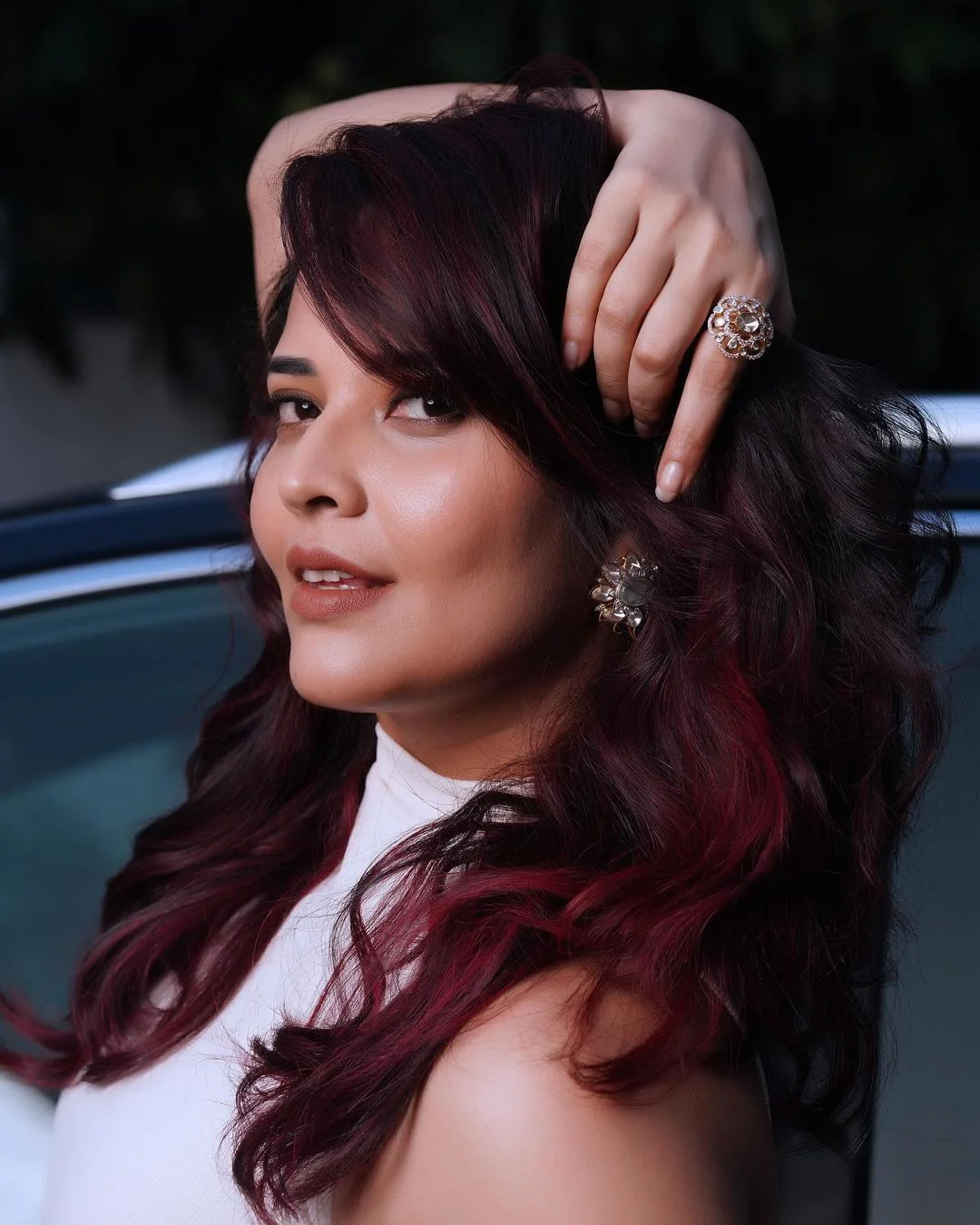 Anasuya Bharadwaj Stunning Poses with Car