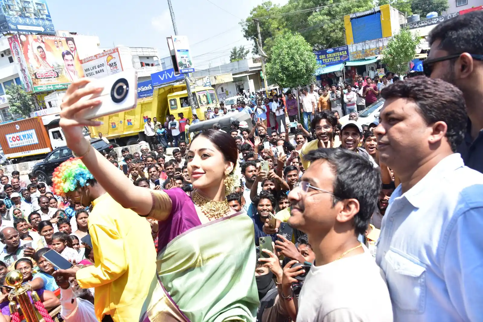 Anu Emmanuel Stills at Shop Opening