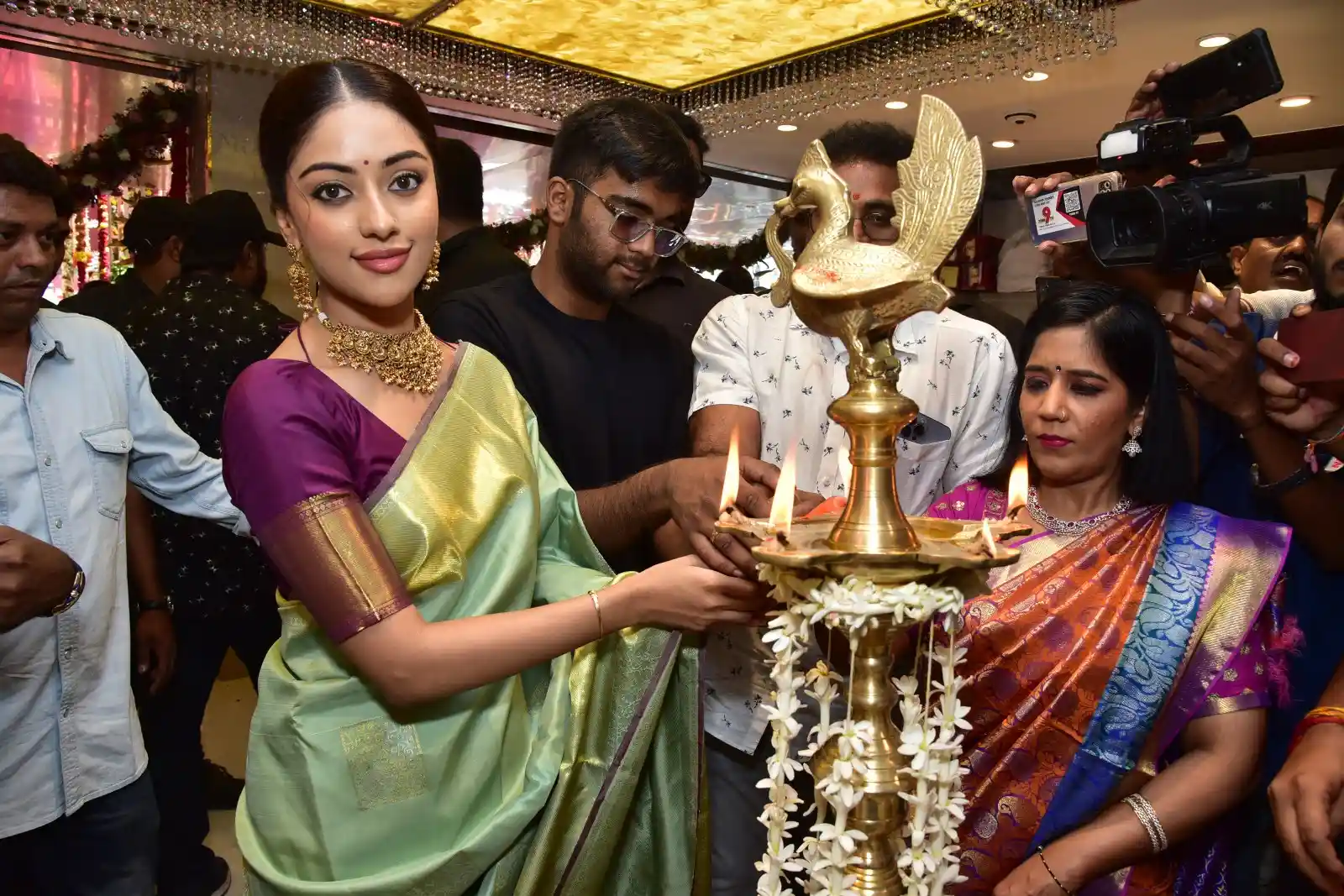 Anu Emmanuel Stills at Shop Opening