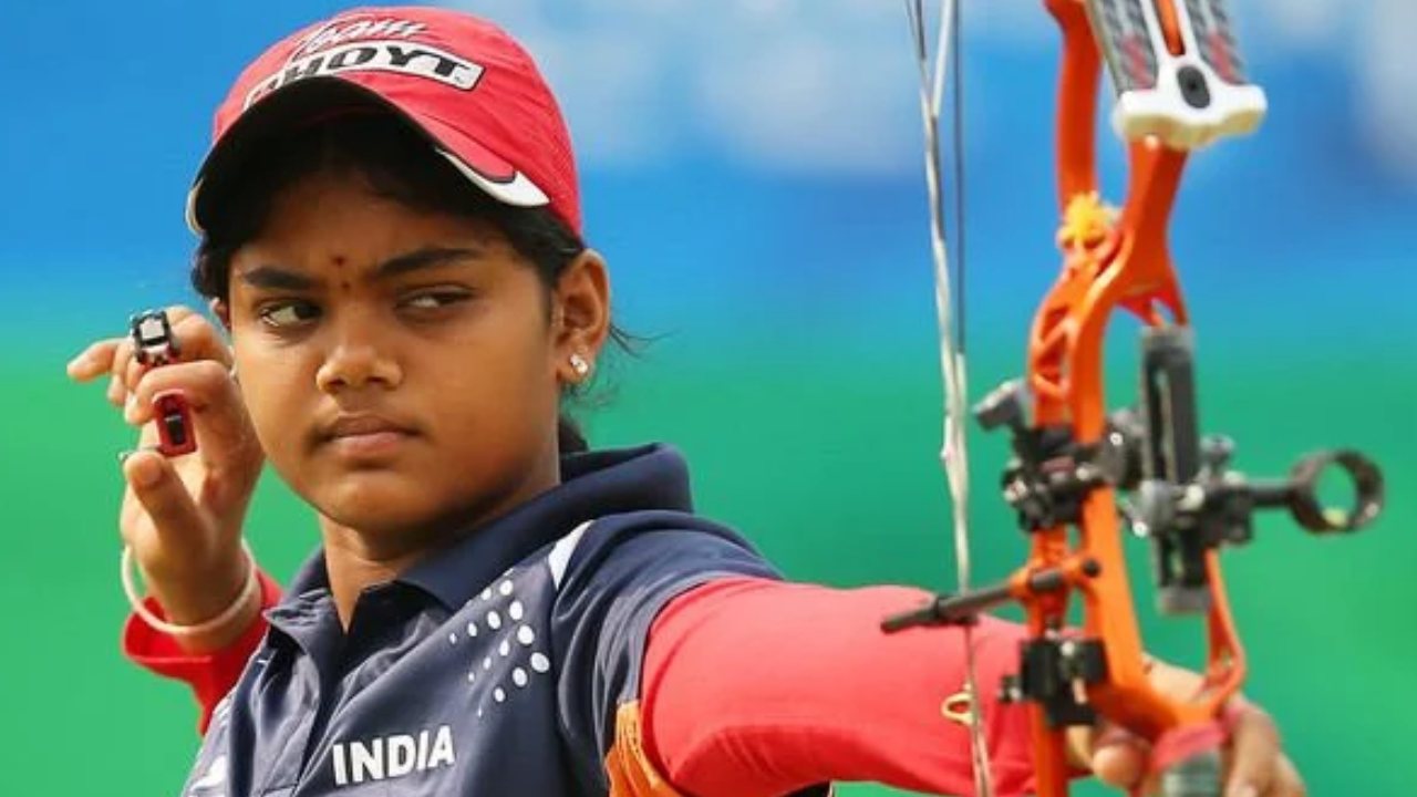 Jyothi Surekha : దేశానికి మూడు స్వర్ణ పతకాలు తీసుకురావడం సంతోషంగా ఉంది : ఆర్చరీ ప్లేయర్ జ్యోతి సురేఖ Jyothi Surekha : దేశానికి మూడు స్వర్ణ పతకాలు తీసుకురావడం సంతోషంగా ఉంది : ఆర్చరీ ప్లేయర్ జ్యోతి సురేఖ