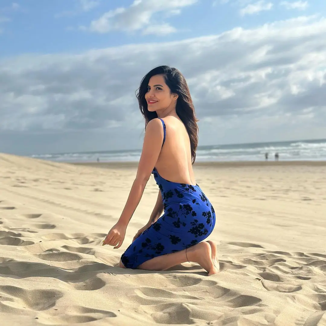 Ashu Reddy Enjoying in Australia Beaches