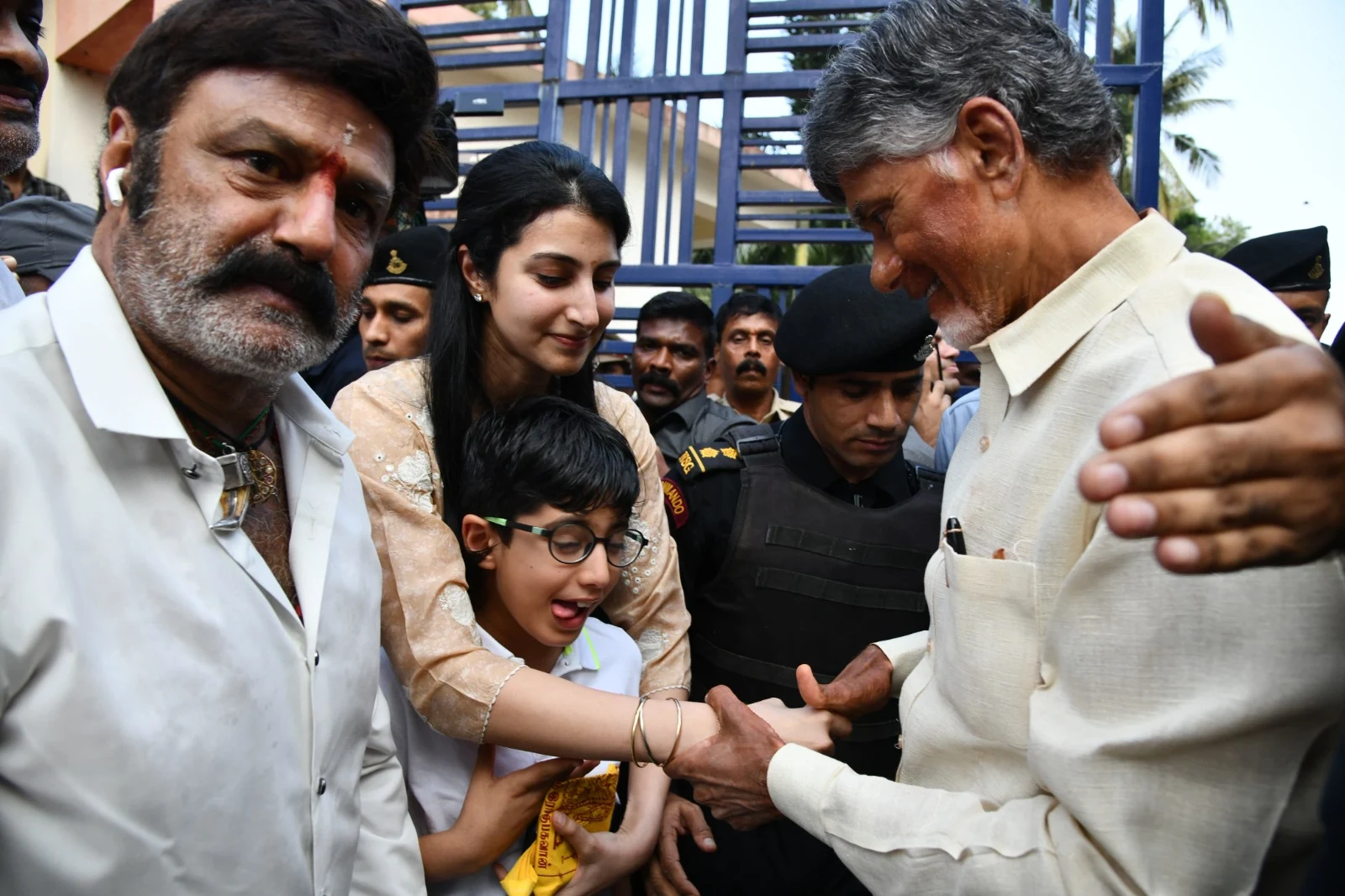 Chandrababu Naidu photos after releasing from Rajahmundry jail