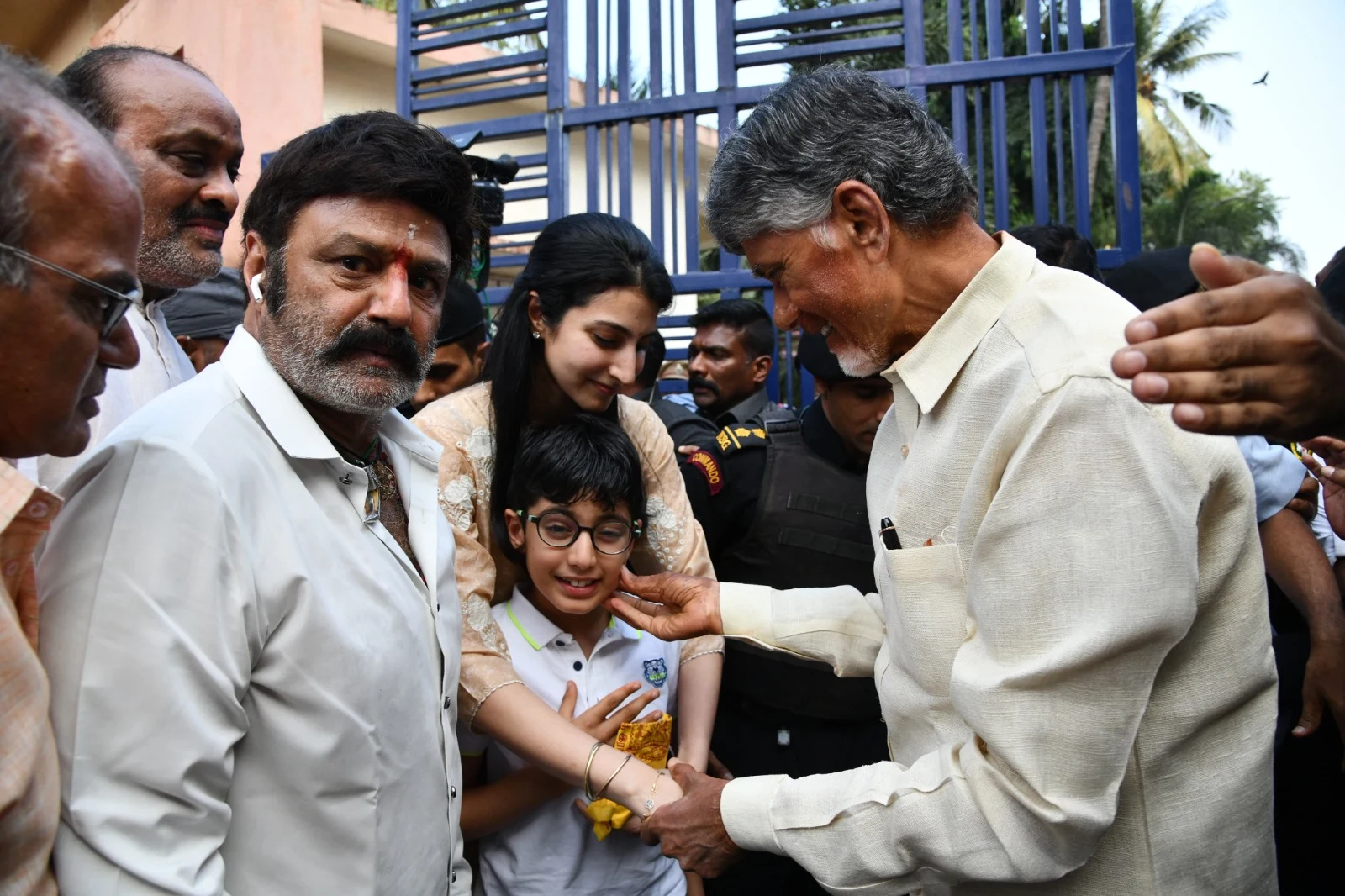 Chandrababu Naidu photos after releasing from Rajahmundry jail