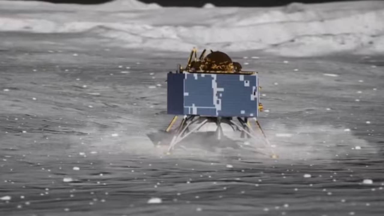 Chandrayaan-3 Mission : మరో అద్భుతం సృష్టించిన ఇస్రో.. విక్రమ్ ల్యాండర్లో కదలిక..! Chandrayaan-3 Mission : మరో అద్భుతం సృష్టించిన ఇస్రో.. విక్రమ్ ల్యాండర్లో కదలిక..!
