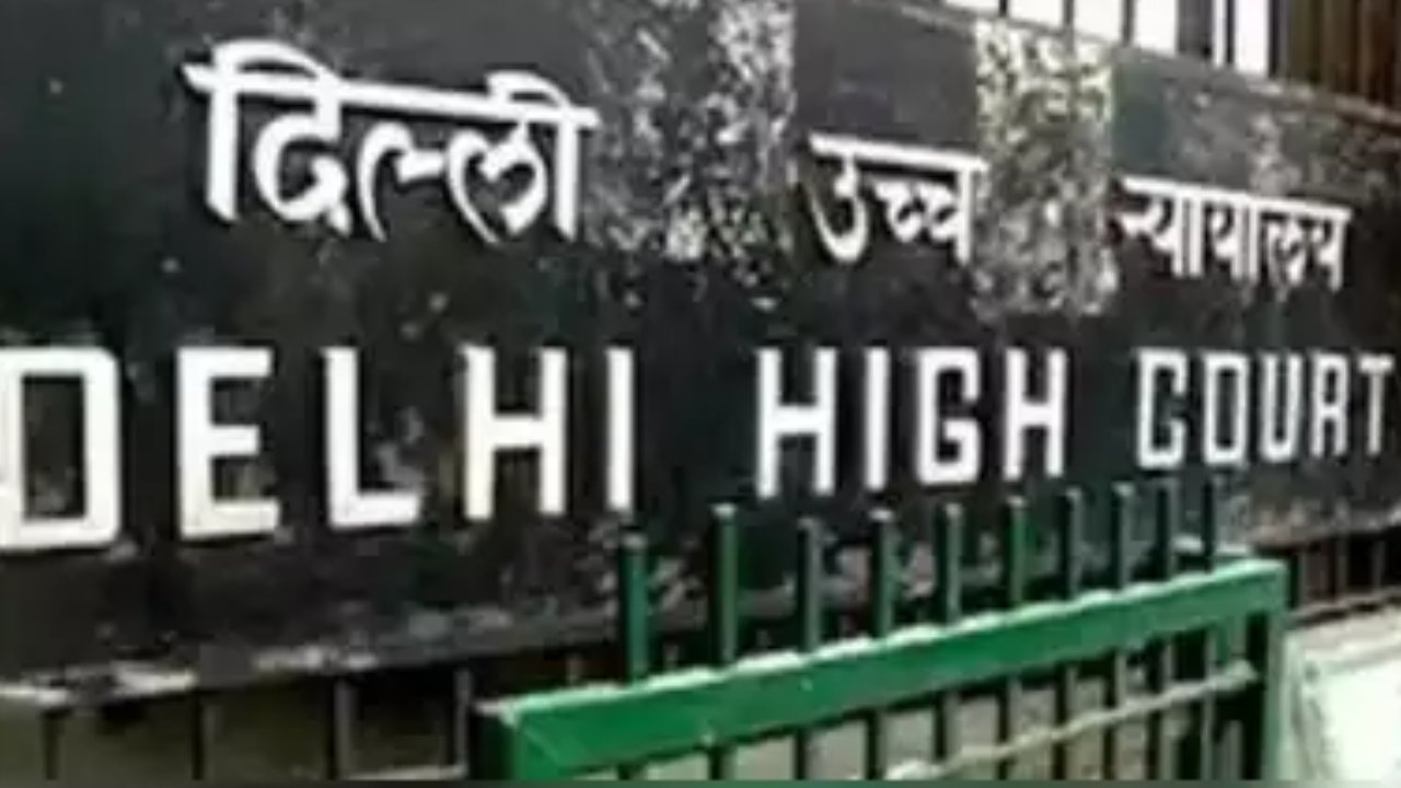 Delhi High Court : కాంట్రాక్టు ఉద్యోగినికి ప్రసూతి సెలవులు ఇవ్వాల్సిందే.. ఢిల్లీ హైకోర్టు కీలక తీర్పు Delhi High Court : కాంట్రాక్టు ఉద్యోగినికి ప్రసూతి సెలవులు ఇవ్వాల్సిందే.. ఢిల్లీ హైకోర్టు కీలక తీర్పు