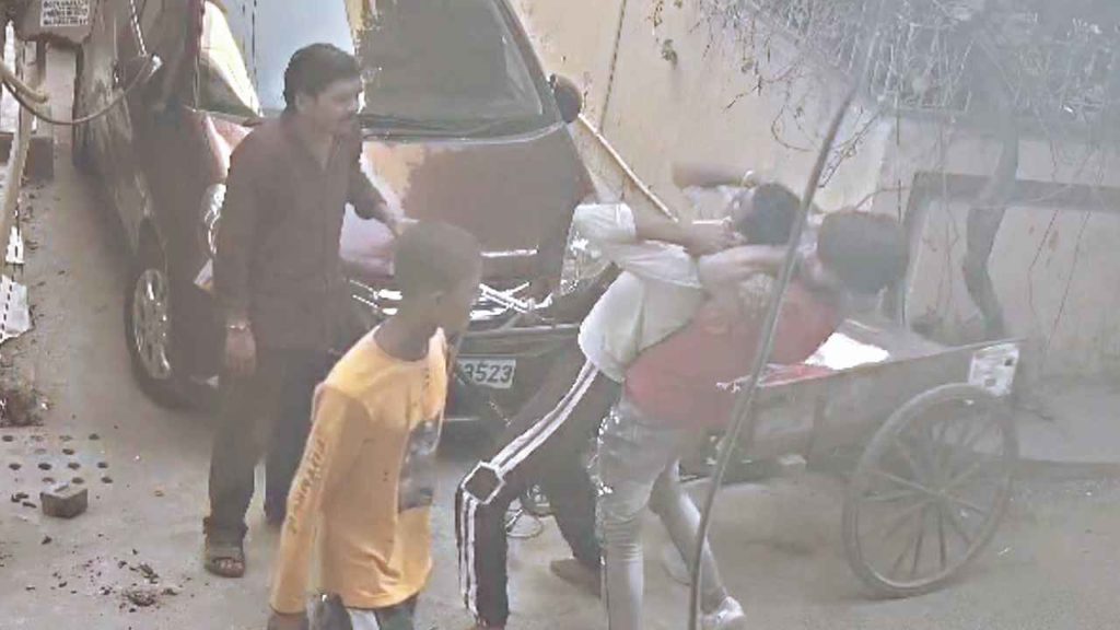 Delhi Robbery Viral Video