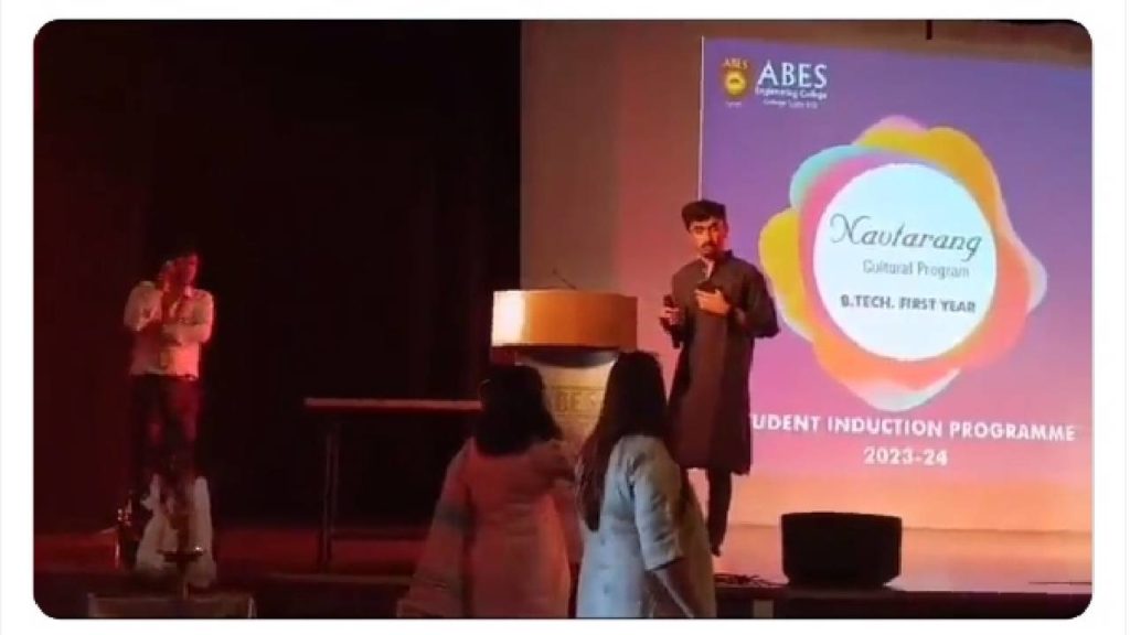 Ghaziabad college student