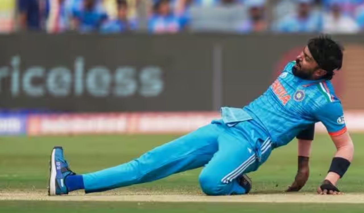 Hardik Pandya : ఇంగ్లాండ్ తో మ్యాచ్ కూ హార్దిక్ పాండ్యా దూరం..! రీఎంట్రీ ఎప్పుడంటే? Hardik Pandya : ఇంగ్లాండ్ తో మ్యాచ్ కూ హార్దిక్ పాండ్యా దూరం..! రీఎంట్రీ ఎప్పుడంటే?