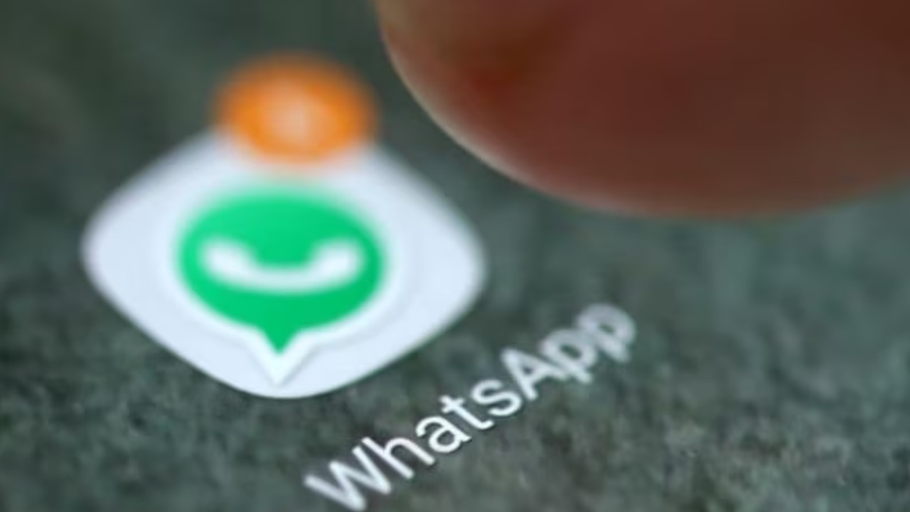 How to forward WhatsApp channel updates, Follow These Steps in telugu
