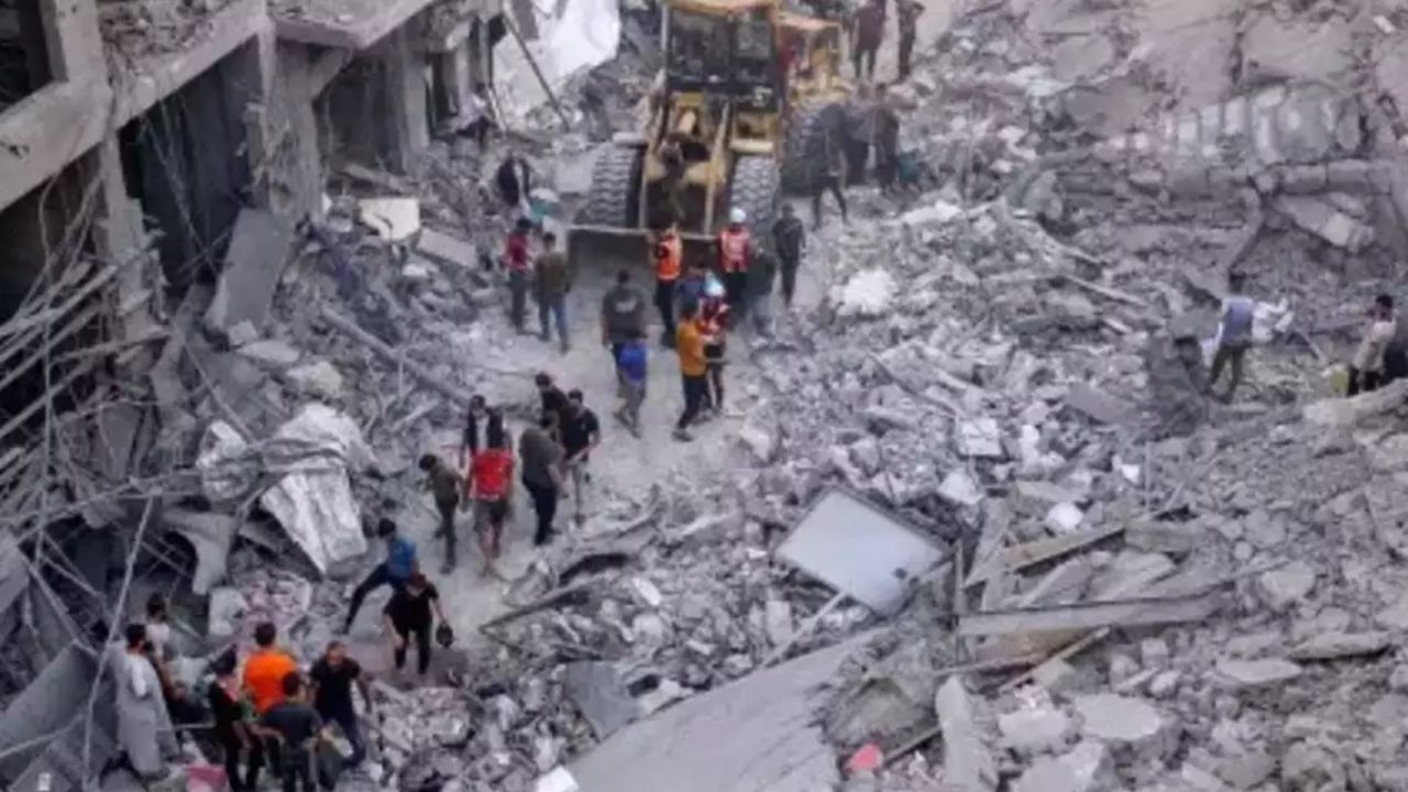 Israel Hamas War : భీకరదాడులకు సిద్ధమైన ఇజ్రాయెల్.. హమాస్ టన్నెల్, బంకర్ నెట్ వర్క్ లే టార్గెట్ Israel Hamas War : భీకరదాడులకు సిద్ధమైన ఇజ్రాయెల్.. హమాస్ టన్నెల్, బంకర్ నెట్ వర్క్ లే టార్గెట్