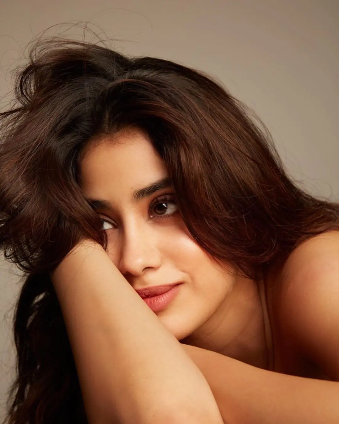 Janhvi Kapoor Close Looks Latest Photo Shoot