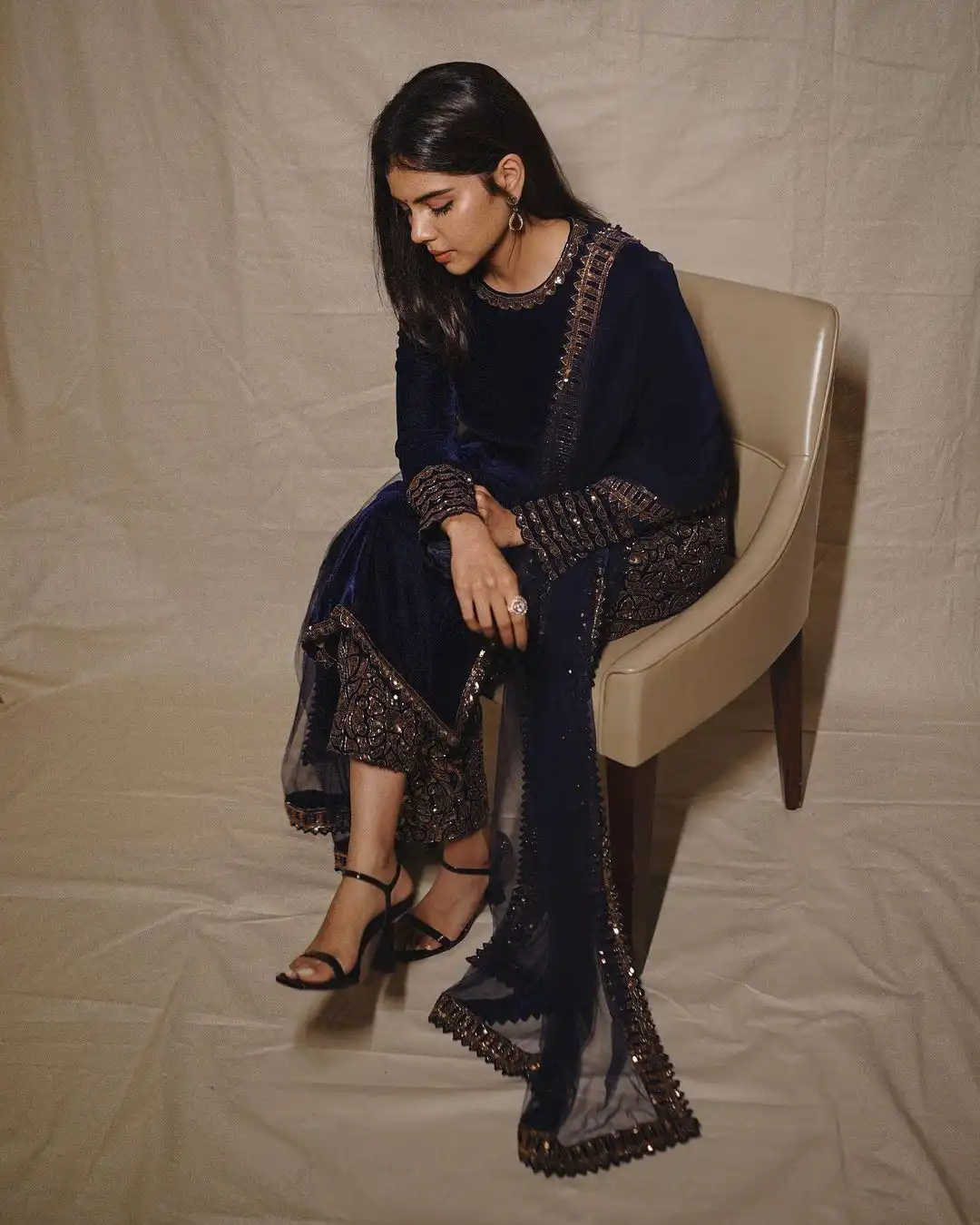 Kalyani Priyadarshan Simple Looks in Black Chudidar