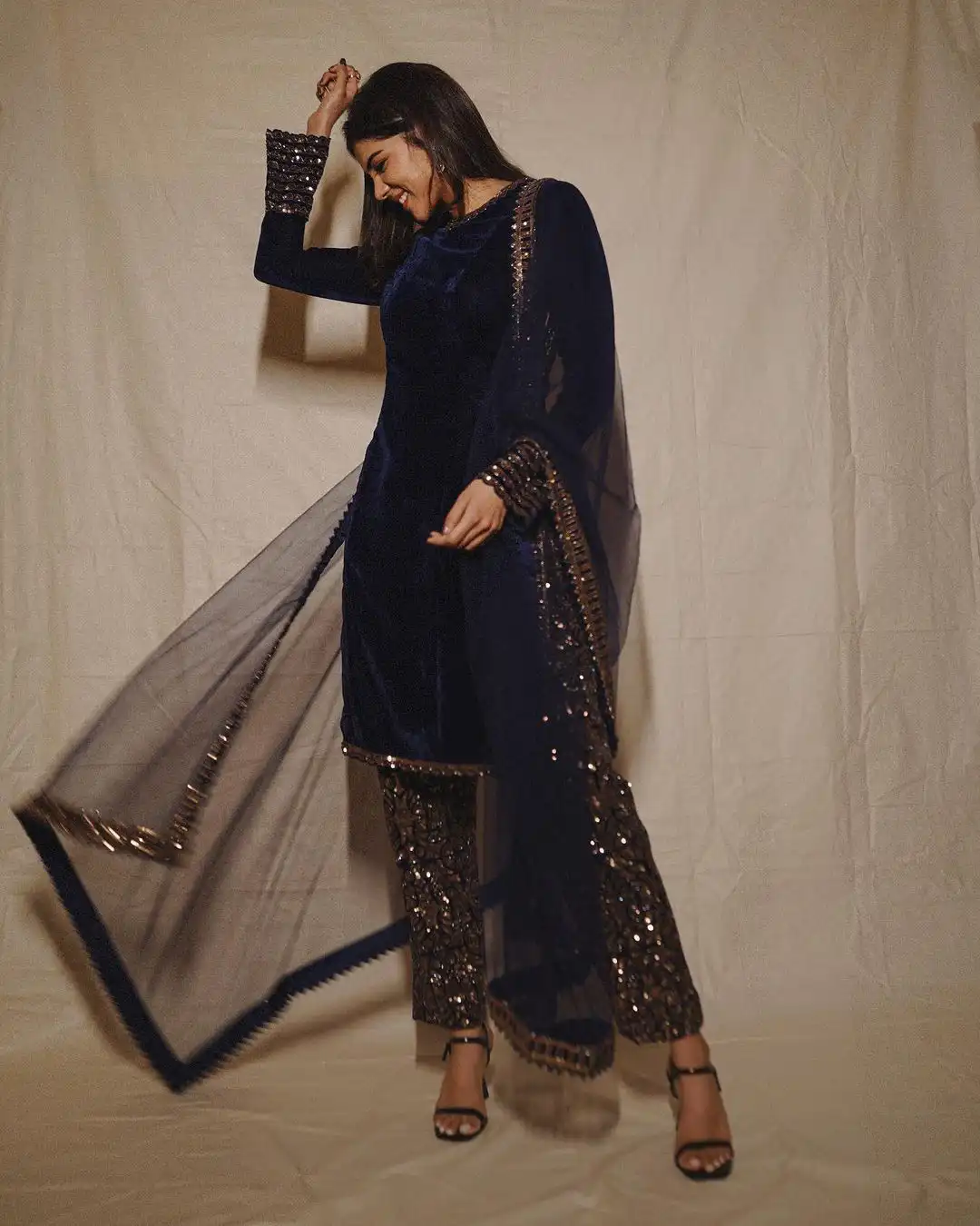 Kalyani Priyadarshan Simple Looks in Black Chudidar