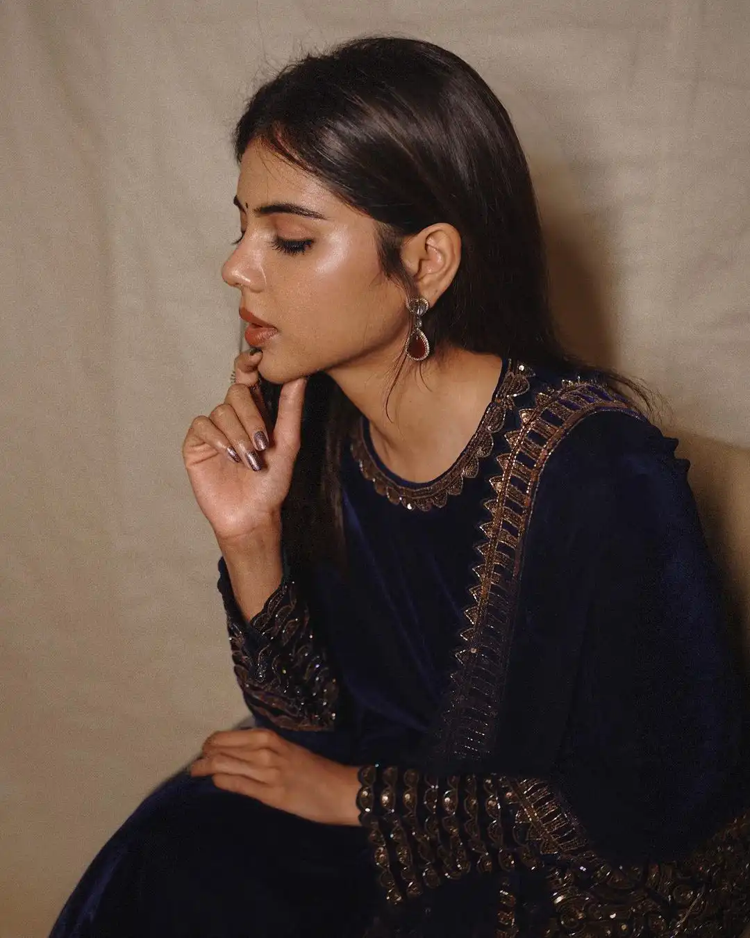 Kalyani Priyadarshan Simple Looks in Black Chudidar