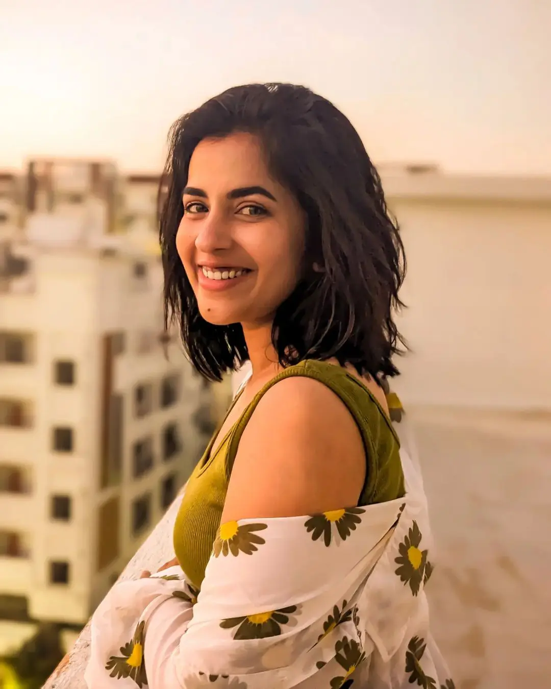 Komalee Prasad Stunning Looks in Evening Sunset