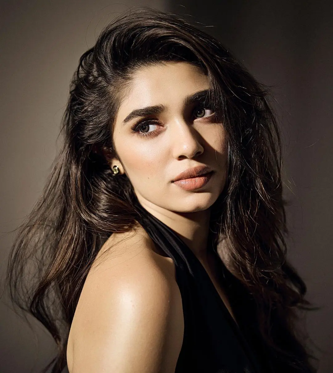 Krithi Shetty Dazzling Looks in Black Dress