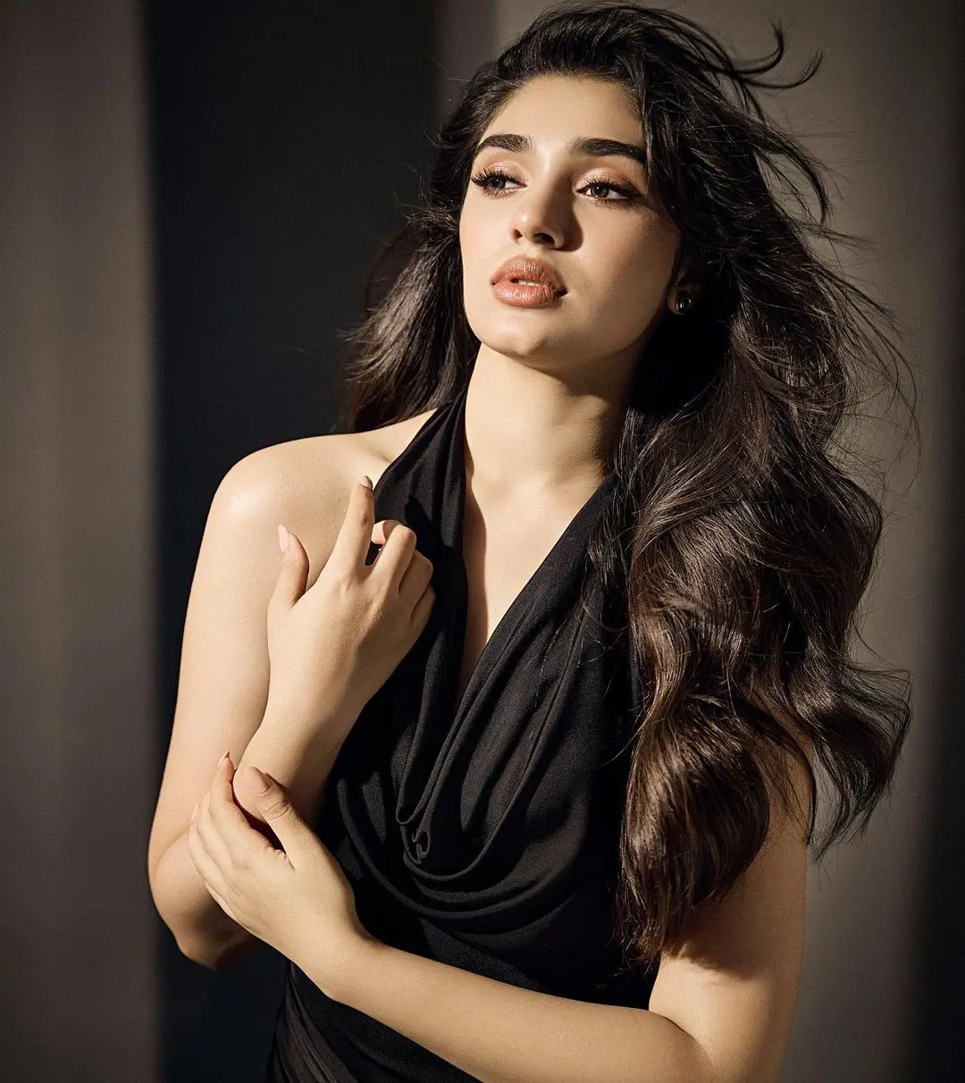 Krithi Shetty Dazzling Looks in Black Dress