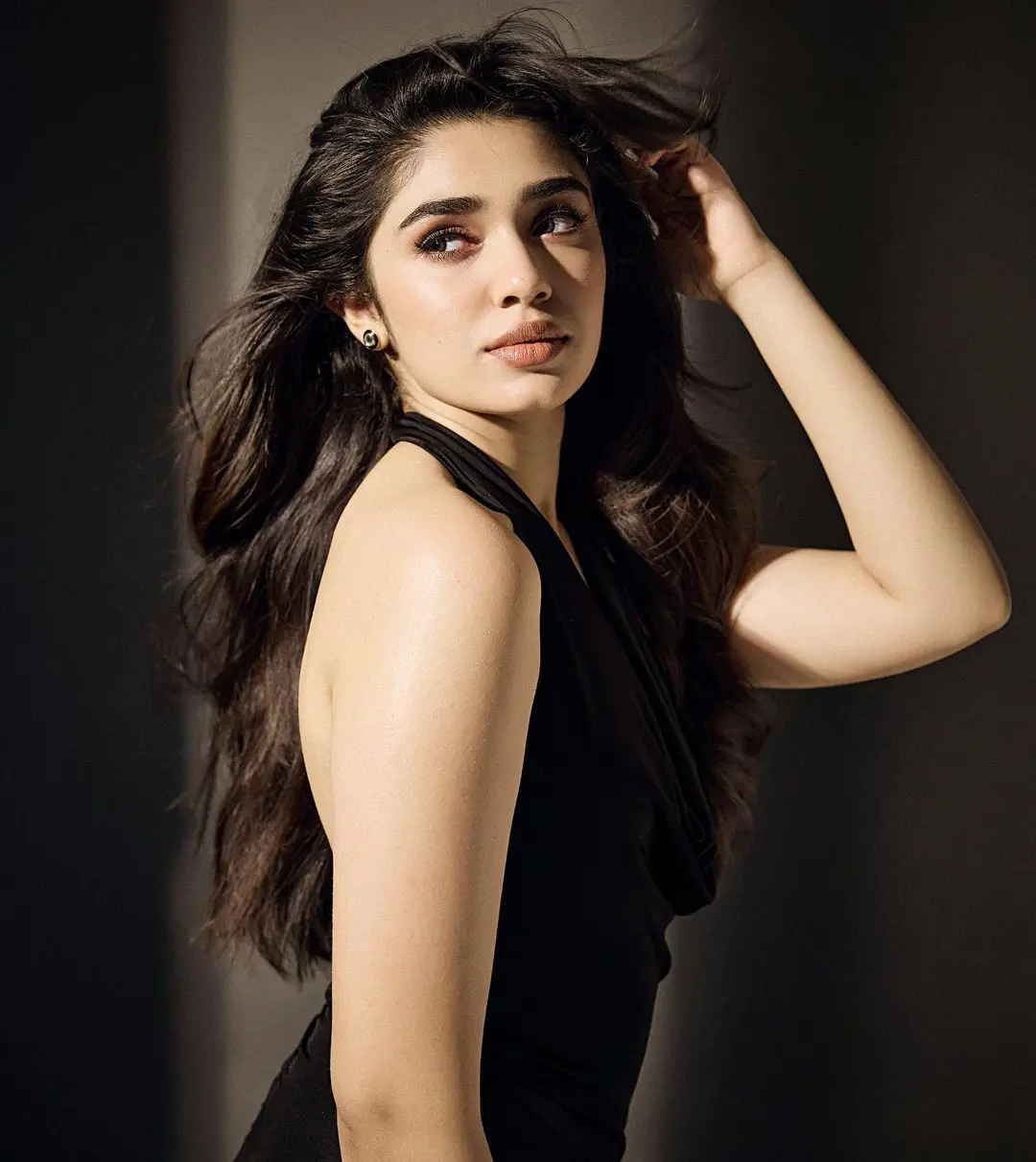 Krithi Shetty Dazzling Looks in Black Dress