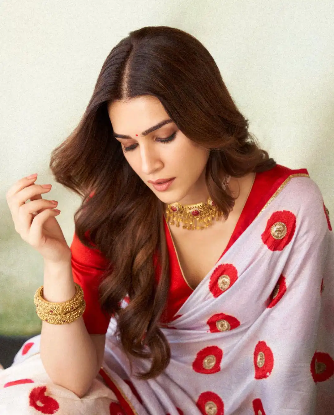 Kriti Sanon Shines in Saree