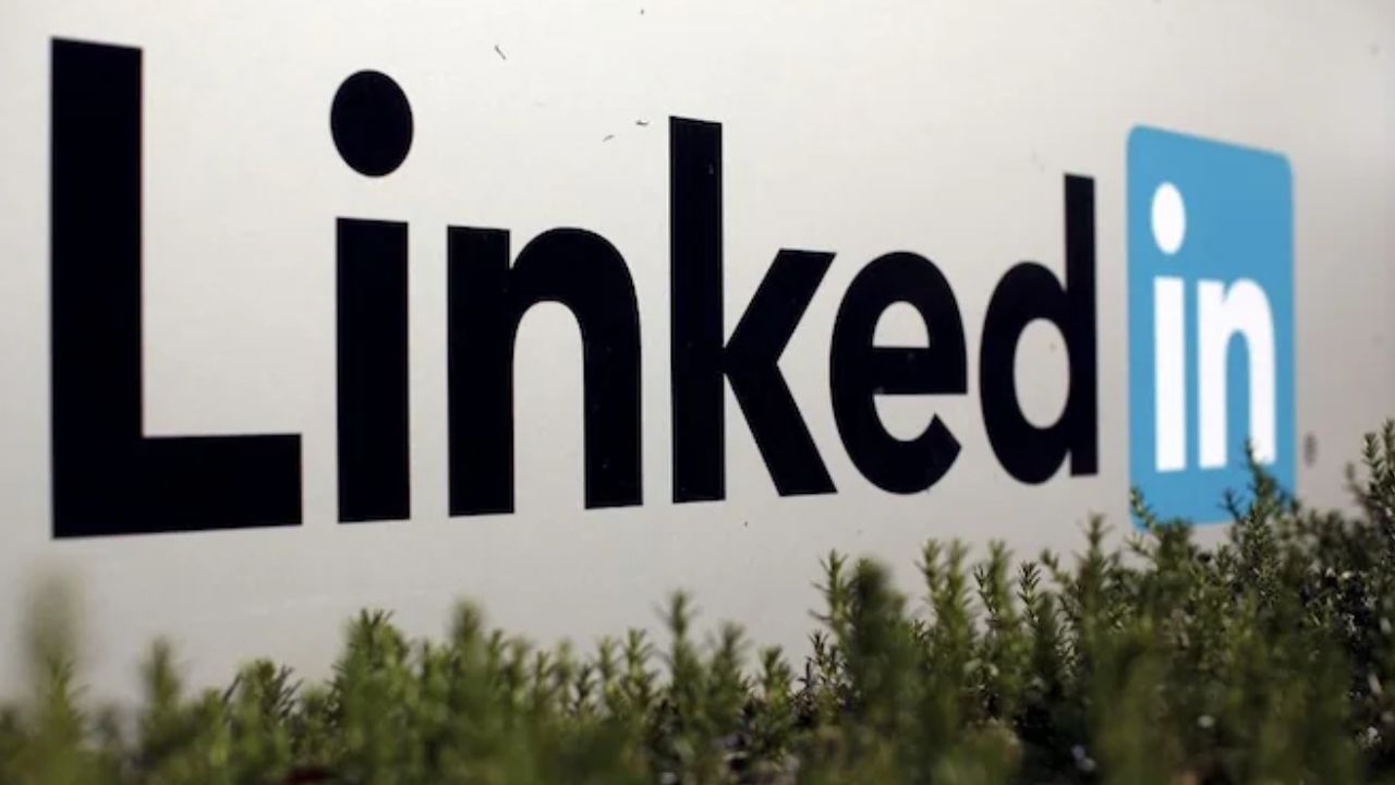 LinkedIn Layoff : లింక్డ్ఇన్ నుంచి 668 మంది ఉద్యోగులు ఔట్.. ఎందుకంటే? LinkedIn Layoff : లింక్డ్ఇన్ నుంచి 668 మంది ఉద్యోగులు ఔట్.. ఎందుకంటే?