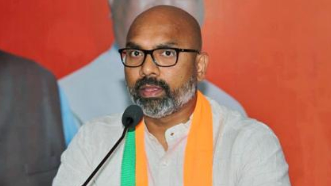 జీవన్ రెడ్డిని గెలిపిస్తే ఇక్కడ జరిగేది ఇదే: బీజేపీ ఎంపీ అర్వింద్ జీవన్ రెడ్డిని గెలిపిస్తే ఇక్కడ జరిగేది ఇదే: బీజేపీ ఎంపీ అర్వింద్