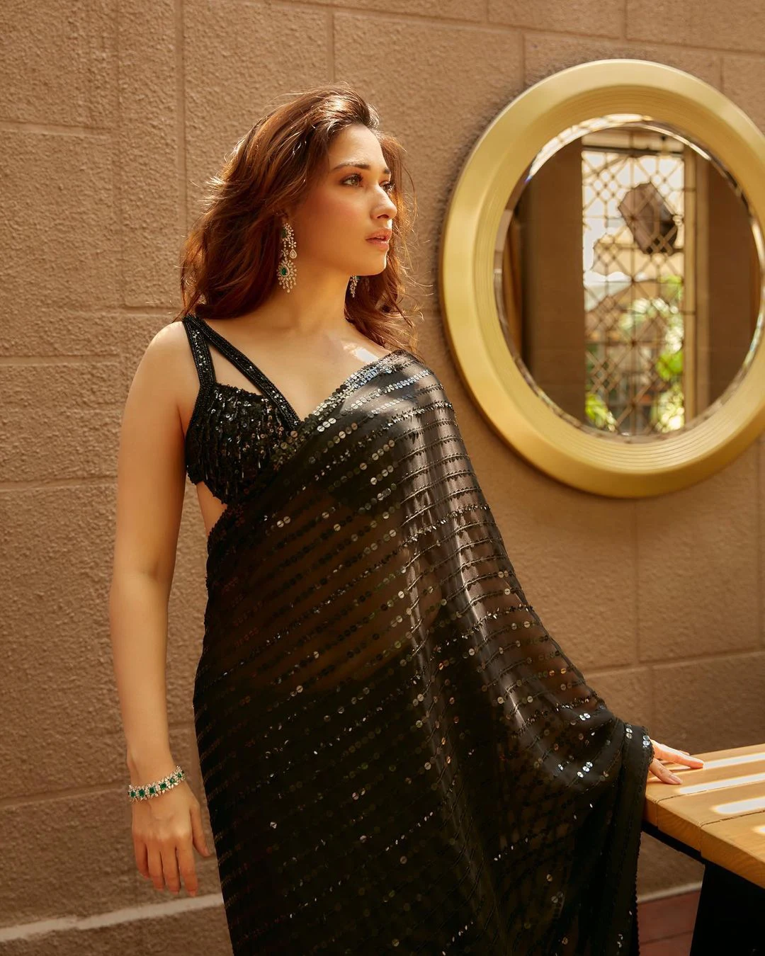 Milky Beauty Tamannaah Bhatia shines in Black Saree Photos
