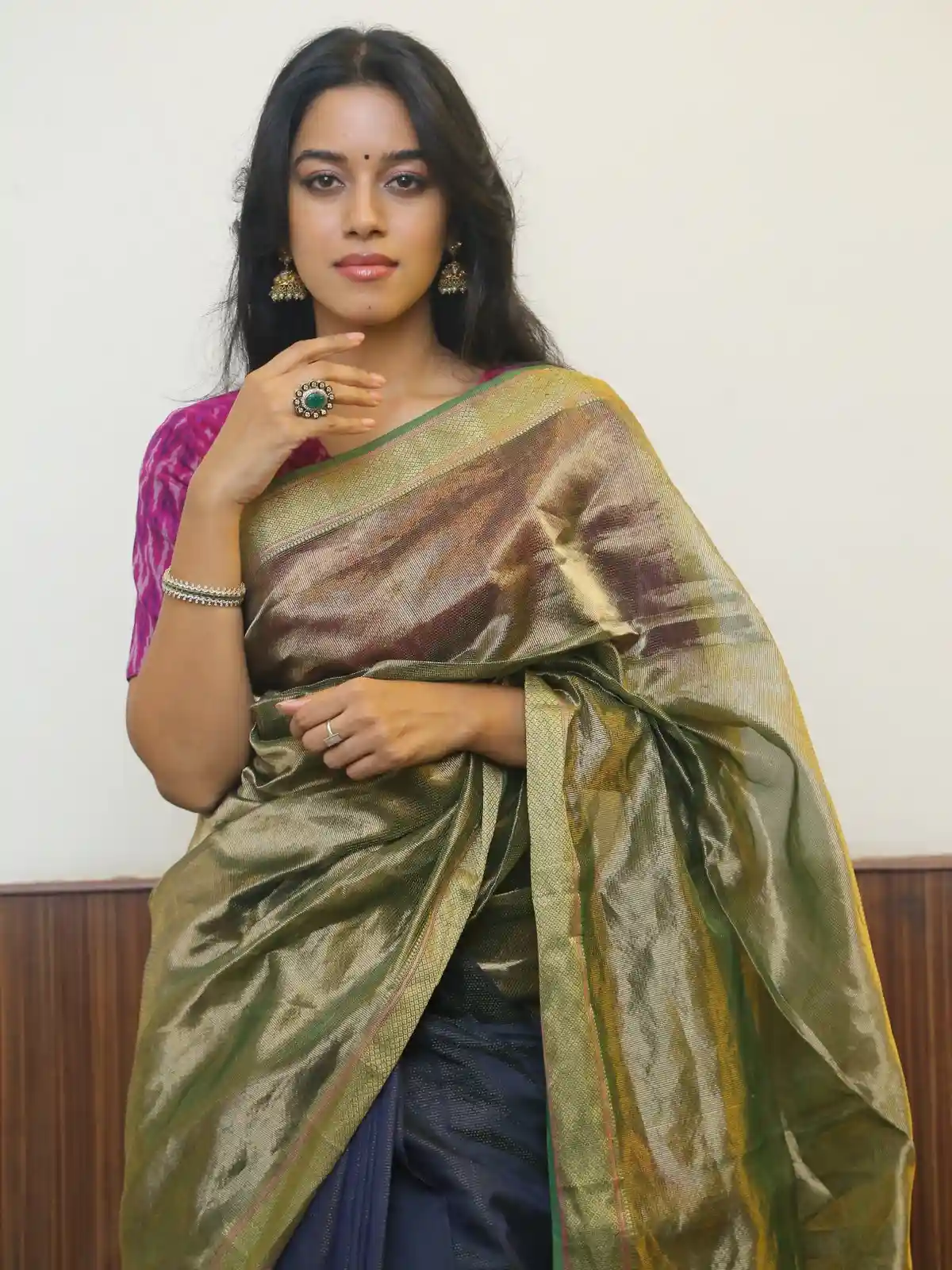 Mirnalini Ravi saree photos at Maama Mascheendra movie event