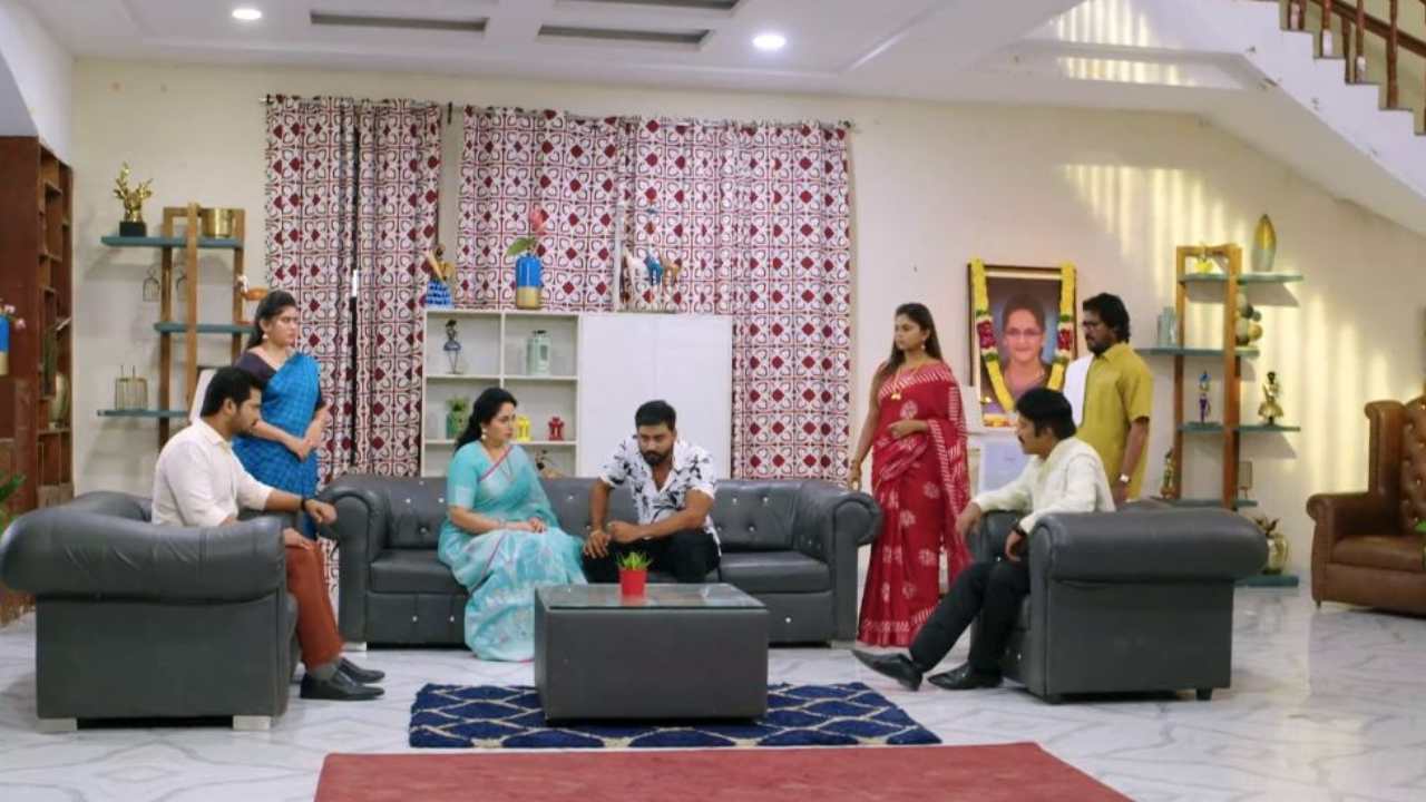Guppedantha Manasu : జగతి మరణానికి కారణం ఎవరో రిషికి తెలిసిపోతుందా? తల్లి ఫోటో ముందు రిషి ఇచ్చిన మాట ఏంటి? Guppedantha Manasu : జగతి మరణానికి కారణం ఎవరో రిషికి తెలిసిపోతుందా? తల్లి ఫోటో ముందు రిషి ఇచ్చిన మాట ఏంటి?