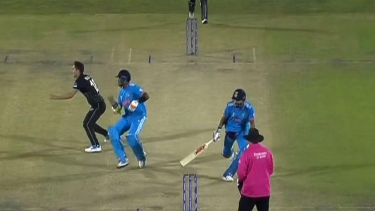 Suryakumar Yadav : పాపం సూర్యకుమార్ యాదవ్.. కోహ్లీ స్వార్థం వల్లే రనౌట్..? వీడియో వైరల్.. మండిపడుతున్న నెటీజన్లు..! Suryakumar Yadav : పాపం సూర్యకుమార్ యాదవ్.. కోహ్లీ స్వార్థం వల్లే రనౌట్..? వీడియో వైరల్.. మండిపడుతున్న నెటీజన్లు..!