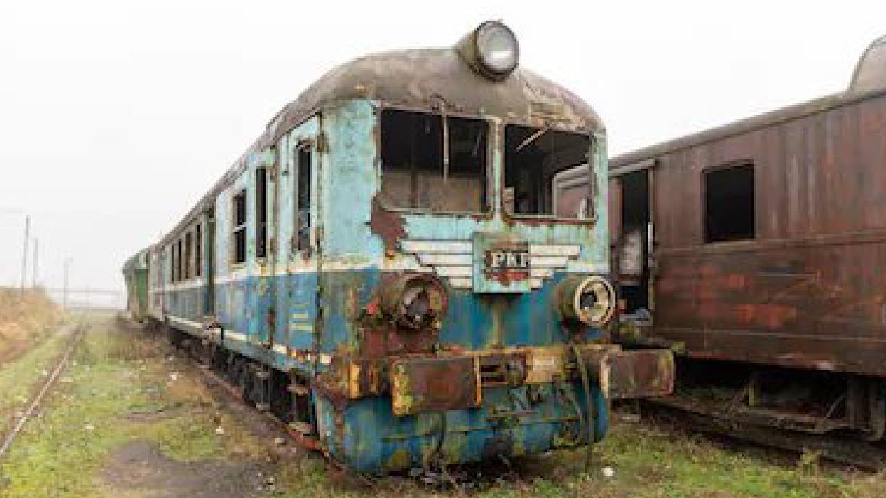 Rail Coaches: ఐడియా అదిరిపోయిందంతే.. పాడైపోయిన రైల్వే కోచ్లను ఏం చేస్తున్నారో తెలుసా? Rail Coaches: ఐడియా అదిరిపోయిందంతే.. పాడైపోయిన రైల్వే కోచ్లను ఏం చేస్తున్నారో తెలుసా?