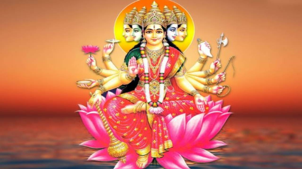 Navaratri 2023 : ఆరోగ్యం..విజయం ప్రసాదించే అనంత శక్తి స్వరూపిణి ‘గాయత్రీ దేవి’ Navaratri 2023 : ఆరోగ్యం..విజయం ప్రసాదించే అనంత శక్తి స్వరూపిణి ‘గాయత్రీ దేవి’