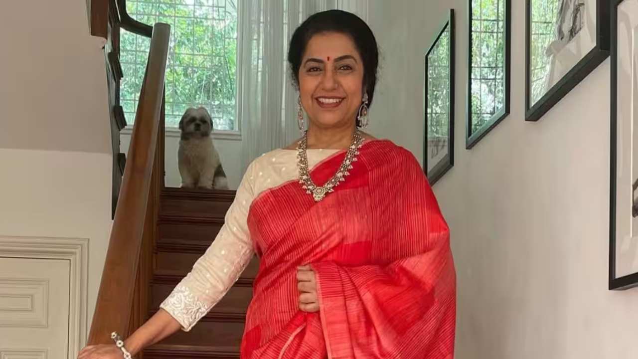 Suhasini : షూటింగ్లో హీరో ఒడిలో కూర్చోమన్నారు.. ఎంగిలి ఐస్క్రీమ్ తినమన్నారు Suhasini : షూటింగ్లో హీరో ఒడిలో కూర్చోమన్నారు.. ఎంగిలి ఐస్క్రీమ్ తినమన్నారు