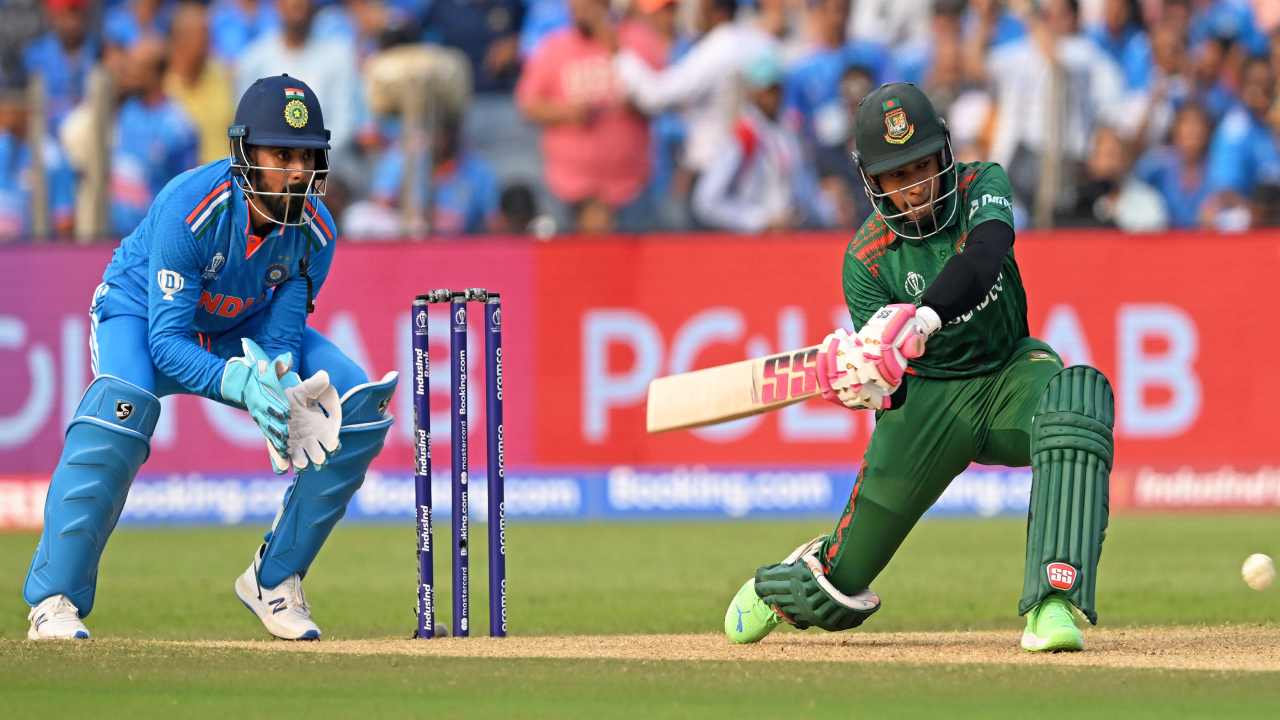 Mushfiqur Rahim : ముష్ఫికర్ రహీం అరుదైన ఘనత.. భారత్తో మ్యాచ్లోనే అందుకోవాలా..? Mushfiqur Rahim : ముష్ఫికర్ రహీం అరుదైన ఘనత.. భారత్తో మ్యాచ్లోనే అందుకోవాలా..?
