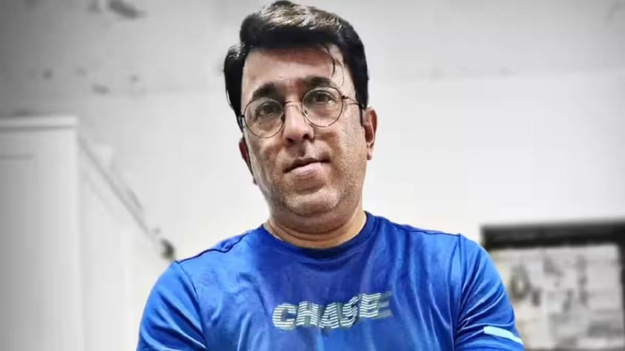 Pushkar Shrotri : ప్రముఖ నటుడి ఇంట్లో భారీ చోరీ.. బంగారం, డబ్బుతో ఉడాయించిన పనిమనిషి Pushkar Shrotri : ప్రముఖ నటుడి ఇంట్లో భారీ చోరీ.. బంగారం, డబ్బుతో ఉడాయించిన పనిమనిషి